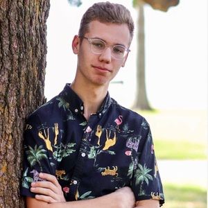 Meet your Posher, Ethan